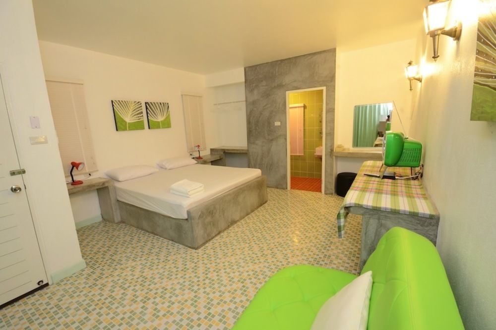 Baansuan Leela Hotel Nai Yang Beach Екстериор снимка